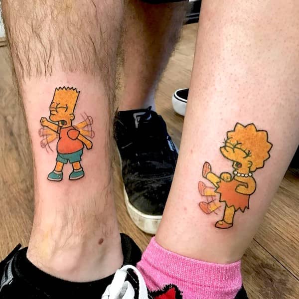 Tatuaggi Simpsons coordinati di @morristattooer- Stupendi tatuaggi unisex coordinati per fratelli e sorelle
