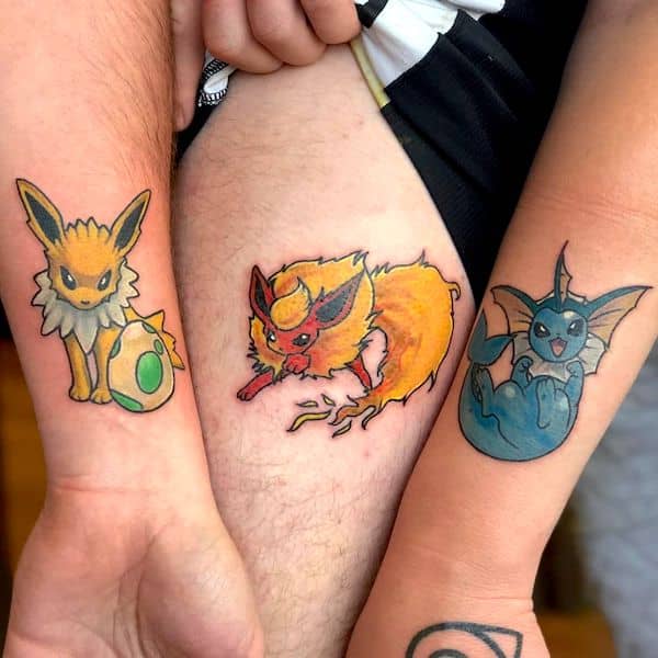 Tatuaggi Pokémon per 3 fratelli di @andreastelltn- Stupendi tatuaggi unisex abbinati per fratelli e sorelle