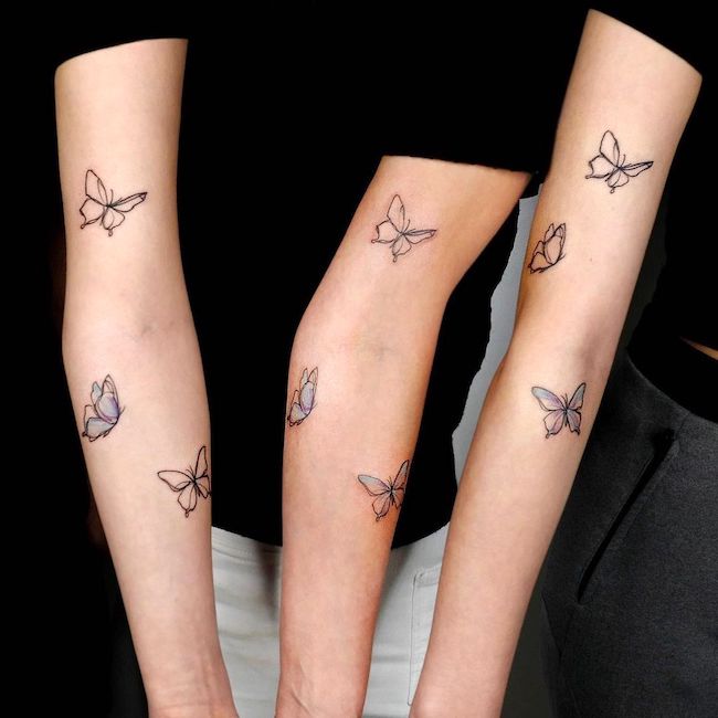 Tatuaggio unico per sorelle farfalle di @pauline.tattoo