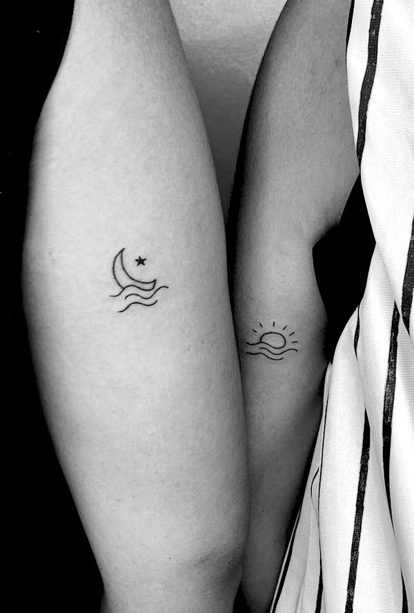 Piccolo sole e luna tatuaggi braccio per 2 da @theuncannie - Tatuaggi significativi per le sorelle