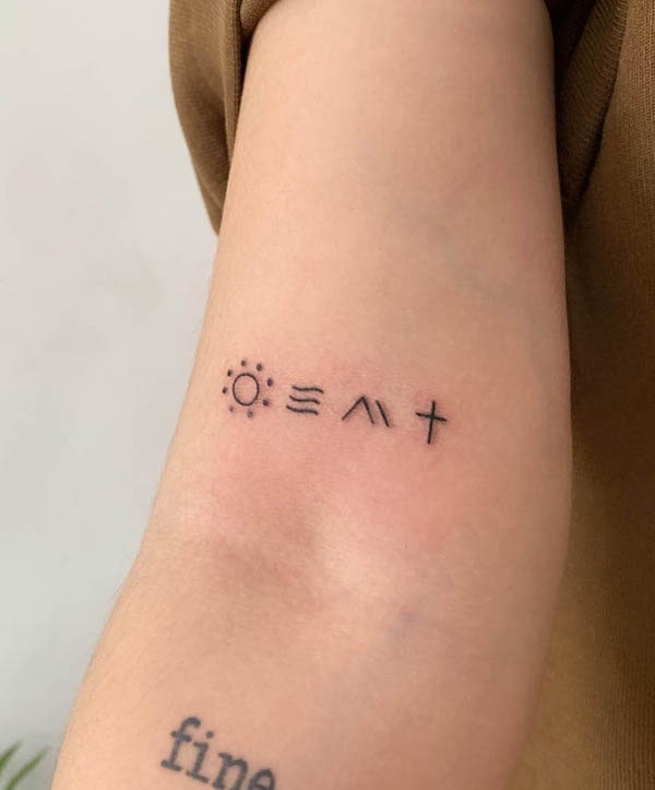 Simboli minimalisti di @ukittattoo