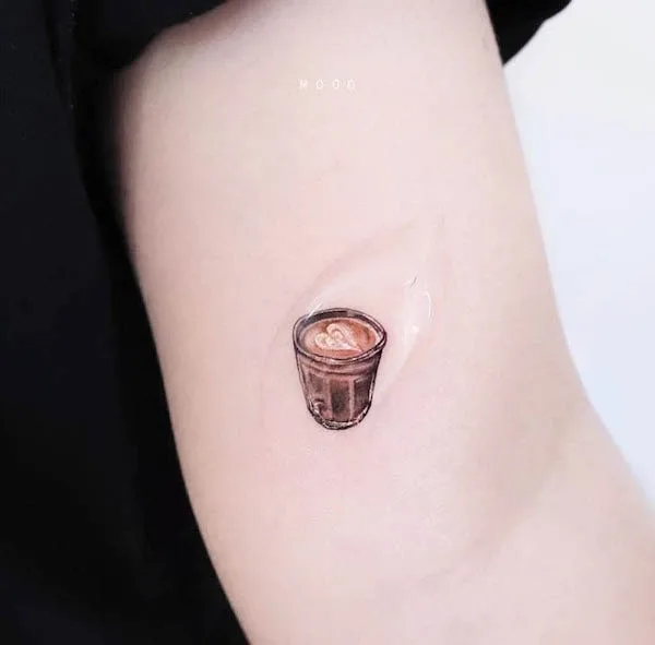 Tatuaggio al caffè di @dettolphin