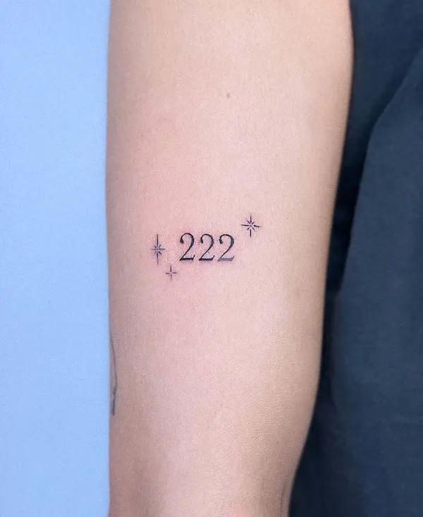222 angelo numero tatuaggio da @itsspcb_ink